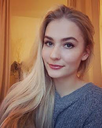 Emily R..